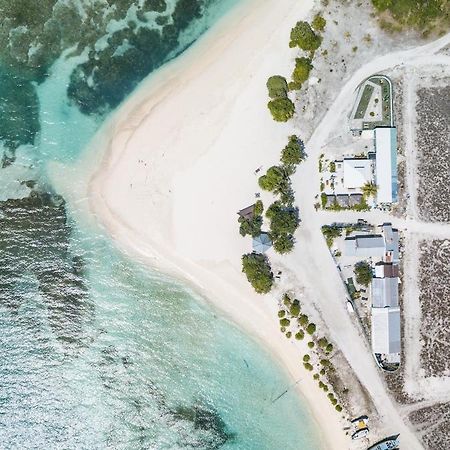 One The Island Hotel Naifaru Exterior foto