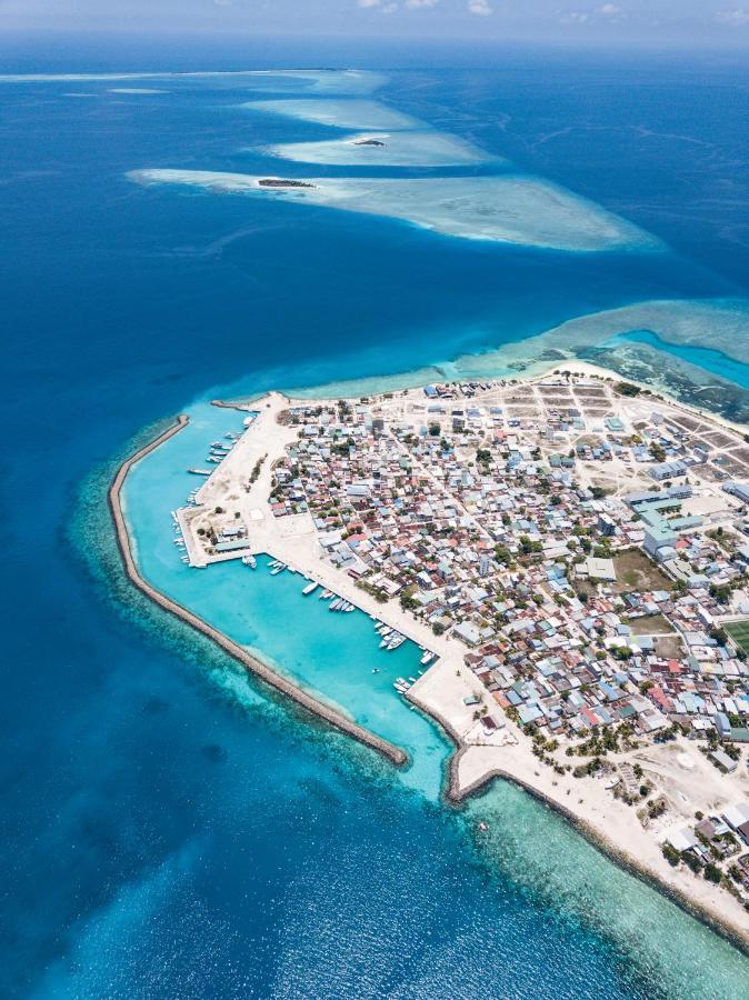 One The Island Hotel Naifaru Exterior foto