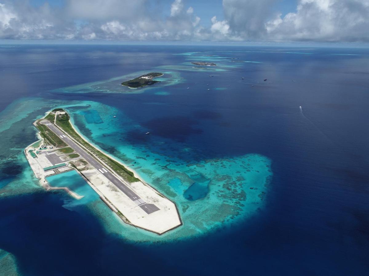 One The Island Hotel Naifaru Exterior foto