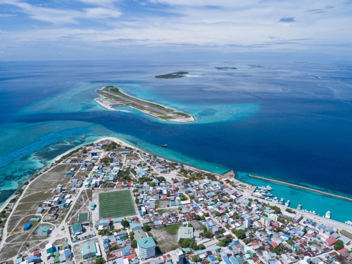 One The Island Hotel Naifaru Exterior foto