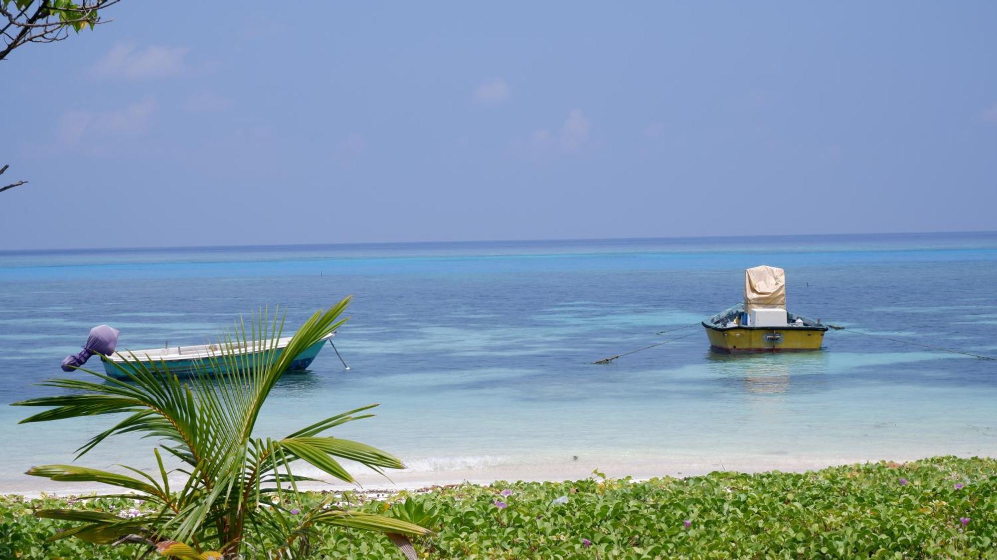 One The Island Hotel Naifaru Exterior foto